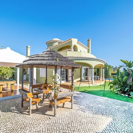 Villa For 9 People With Garden Villa Carvoeiro (Lagoa)