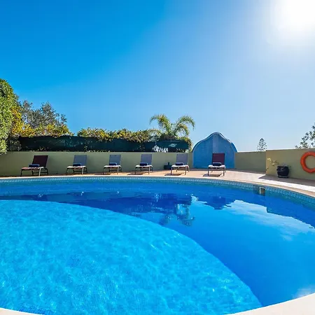 Villa Villa For 9 People With Garden *