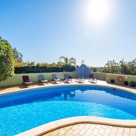 Villa Villa For 9 People With Garden *